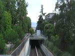 Metro der Linie m2 zwischen Dlices und Grancy.