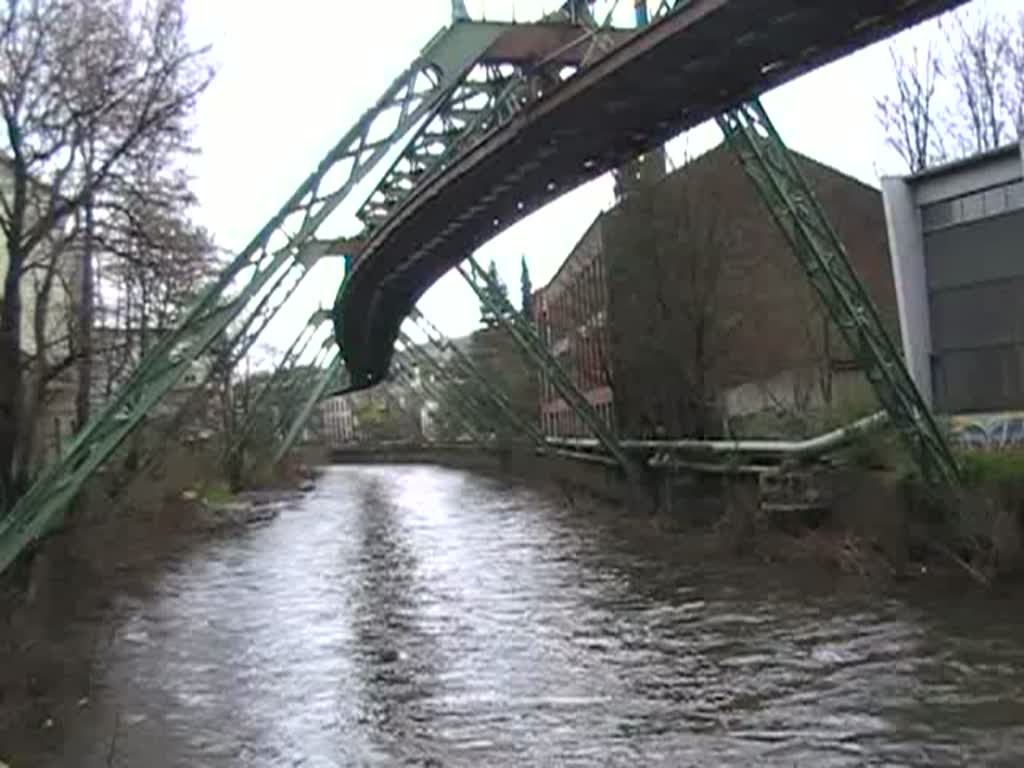 Schwebebahn ber der Wupper, 22.3.2008