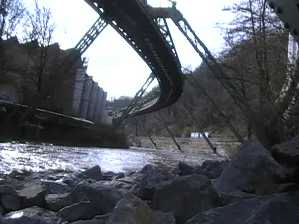 Schwebebahnen ber der Wupper, 21.3.2008