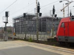 Am 01.09.2014 zog hier 101 141-0 einen InterCity aus dem Berliner Hbf.
Am Ende schob 120 133-4.