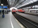 146 016-1 mit dem RE 5 nach Emmerich bei der Ausfahrt aus Kln HBF am 25. August 2008.