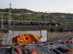 22.10.2022__100 Jahre Stuttgarter Hauptbhf.__Heimkehr der Sonderfahrt von S-Vaihingen in den abendlichen Hbf : E 94 088 und (Tender voran) 41 018.