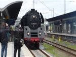 Hier sieht man die Ausfahrt der Dampflok 01 0509-8 aus dem Hofer Hbf, 18.05.13.