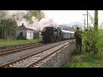 Bahnhof Schwarzenberg/Erzgeb. Sonderzug des dortigen Eisenbahnmuseums bei der Abfahrt nach Zwickau anlsslich der 150 Jahrfeier der Strecke Schwarzenberg-Zwickau. Gezogen von der BR 52 8075-5 aus Eisenach