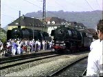 01 1066 startet im Juli 1993 mit einem Sonderzug ber die Geislinger Steige; als Schublok hilft E 44 002. Ich wnsche allen Eisenbahnfreunden ein Gutes Neues Jahr und viel Begeisterung zur Eisenbahn, wie hier auf dem Video zu sehen ist.