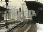 Hier erreicht IC 2806 als kleines Weihnachtsgeschenk und Ersatz fr ICE 1208 den Bahnhof Saalfeld (Saale).