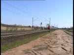 Eine 189 fuhr mit einem Containerzug durch Ochtmissen am 17.4 