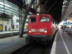 Mit Laut Klapperndem Schaltwerk verlsst 110 362 aus Gleis 2 den Klner Hbf mit dem RE7 nach Krefeld (Mrz 09)