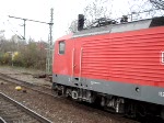 112 140-9 fhrt nun mit dem RE 21018 nach aus Pinneberg raus, die Reise geht nach Kiel, und der nchste Halt ist Elmshorn. 