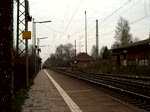 Am Morgen des 24.4.10 durchfhrt 151 033-8 mit einem Gz nach Maschen Rbf. den Bahnhof Radbruch auf dem Weg in die Hansestadt.