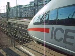 ICE 222/620 bei der Ausfahrt aus dem Nrnberger Hbf in Richtung Amsterdam Centraal/Dortmund HBF. (Nrnberg,05.04.07)