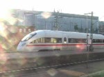 ICE 1511 von Hamburg-Altona nach Bamberg/Mnchen verlsst am 06.10 den Hamburger Hauptbahnhof.