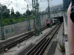 IC 2353 wird von der 101 140-2 aus dem Hbf heraus nach Berlin Gesundbrunnen und von dort aus weiter nach Stralsund gezogen. (11.07.2009)