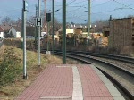 Der Eilzug S31 von Freudenstadt nach Karlsruhe braust am 10. Februar 2008 um kurz vor 15:30 Uhr durch den Bahnhof Kuppenheim. (0:27 Minuten)