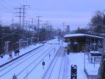 Ein- und Ausfahrt einer S-Bahn und eines Regionalzugs in Karlshorst, 1.1.2010