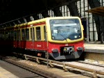 BR 481, S75 nach Wartenberg ber Berlin Ostbahnhof, Berlin Lichtenberg. Gefilmt bei der Ausfahrt Berlin Alexanderplatz am 07.06.08 .