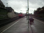 Zwei 145er und eine abgebgelte 185 der HGK fuhren am 4. November 2009 mit einem Kesselwagenzug durch Kronach.