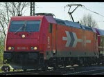 185 606-1 mit ihrem Eishockey-Sonderzug auf dem Heimweg gen Sden. Aufgenommen am 25.04.2010 zwischen Friedland(HAN) und Eichenberg.