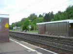 Am Morgen des 14.05.2009 rauscht vor  meiner  Cantus noch schnell die 285 108 der ITL mit leeren Autotransportwagen in Fahrtrichtung Norden dursch den Bahnhof Eschwege West.