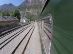 Passagierzug bei der Abfahrt vom Bahnhof in Flåm (Norwegen). Seit 1998 wird die Flåmsbana von der privaten Gesellschaft Flåm Utvikling gemeinsam mit Norges Statsbaner betrieben. Die Bahnstrecke ist eine wichtige Touristenattraktion Westnorwegens und wird dementsprechend hauptsächlich von Touristen benutzt. 2013 hatte die Bahn über 718.000 Reisende.
Aufnahme: 13. Juli 2018.