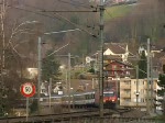 Eine Re 460 fhrt mit berhhter Geschwindigkeit durch Bch am 17.03.2009