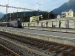 BLS 465 009  durchfhrt mit ihrem Hupaczug den Bahnhof von Spiez in Richtung Thun, am morgen des 01.08.08.