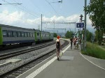 Berner Oberland 2007 - Kerzers, Einfahrt des Regioexpress nach Gmenen, Bern Bmplitz Norn, Bern ohne Halt bis Gmenen.