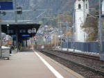 Re 10/10 mit GZ bei der Durchfahrt in Flelen am 31.10.2008