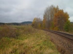 742 358-5 und 742 357-7 fuhren am 24.10.17 den leeren Holzzug von Aš nach Cheb durch Vojtanov obec.